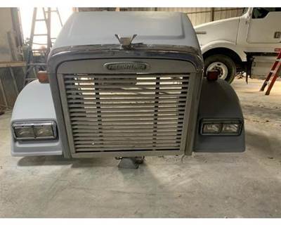 Reconditioned Freightliner Classic XL 127 BBC Hood, Complete with Grille and Lights, 72" Center