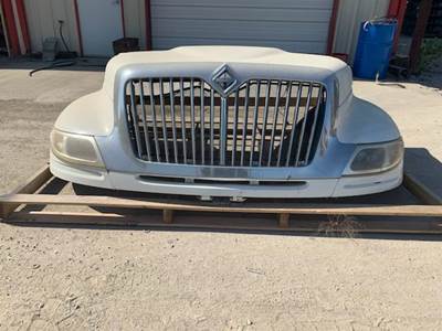 International 4400 Hood