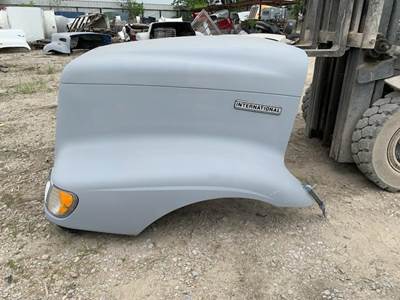 International 9200 F/W/S Hood