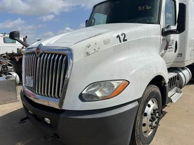 International LT625 Hood