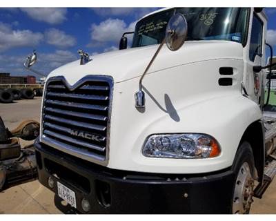 2008 Mack Pinnacle CXU612 Hood Assembly 53" Long, Setback Axle, Curved Windshield