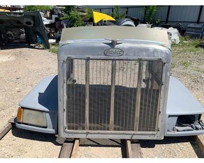 Reconditioned Peterbilt 377 SBA Hood with Grille and Right Headlight