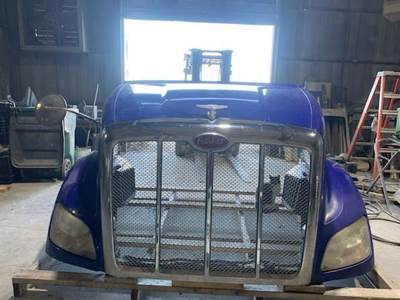 Peterbilt 587 Hood