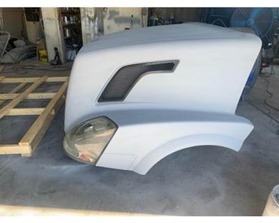 Reconditioned Volvo VNL Hood, Complete with Grille and Headlights