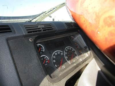 Freightliner Cascadia Instrument Panel Cluster for a Freightliner CASCADIA 125