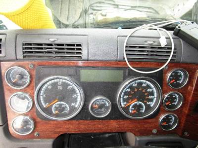 Freightliner Cascadia Instrument Panel Cluster for a Freightliner CASCADIA 125