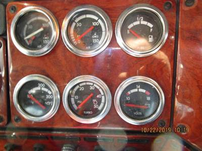 Freightliner Classic XL Instrument Panel Cluster for a Freightliner FLD132 XL CLASSIC