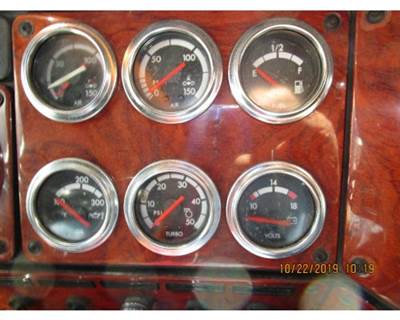Freightliner Classic XL Instrument Panel Cluster for a Freightliner FLD132 XL CLASSIC