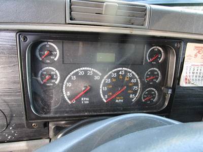 Freightliner Columbia Instrument Panel Cluster for a Freightliner COLUMBIA 120