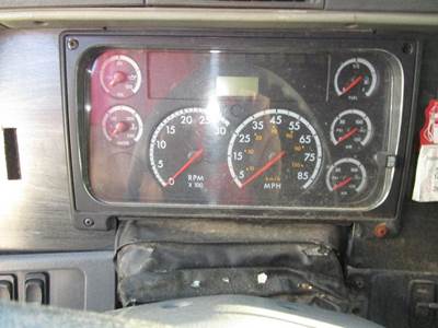 Freightliner Columbia Instrument Panel Cluster for a Freightliner COLUMBIA 120