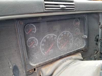 Freightliner Columbia Instrument Panel Cluster for a Freightliner COLUMBIA 120