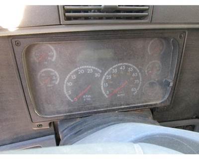 Freightliner Columbia Instrument Panel Cluster for a Freightliner COLUMBIA 120