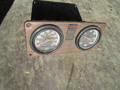Freightliner FLD120 Instrument Panel Cluster