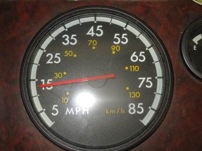 Freightliner ST120 Instrument Panel Cluster