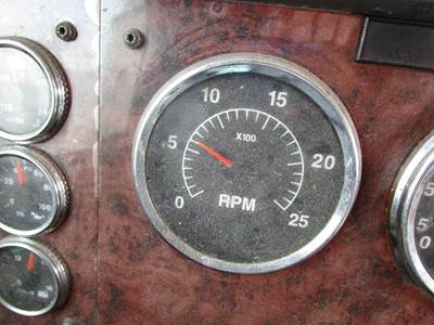 International 9400i Instrument Panel Cluster