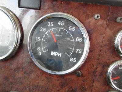 International 9400i Instrument Panel Cluster