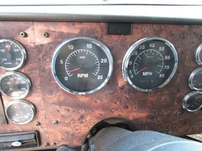 International 9400i Instrument Panel Cluster