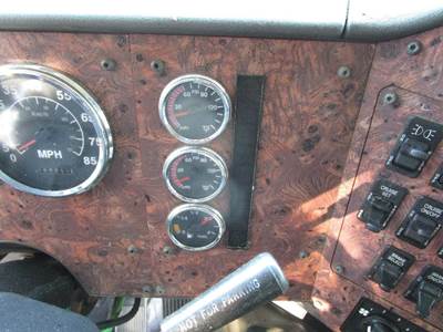 International 9400i Instrument Panel Cluster