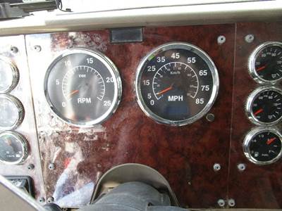 International 9400i Instrument Panel Cluster