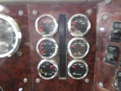 International 9400i Instrument Panel Cluster