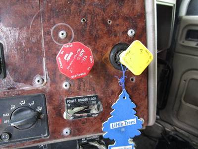 International 9400i Instrument Panel Cluster