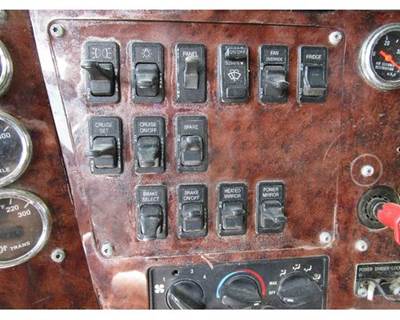 International 9400i Instrument Panel Cluster