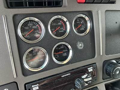 Kenworth T680 Instrument Panel Cluster