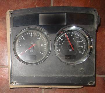 Kenworth T800 Instrument Panel Cluster