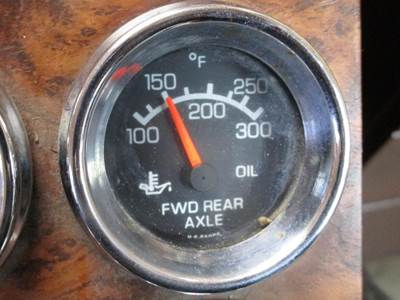 Kenworth W900 Instrument Panel Cluster