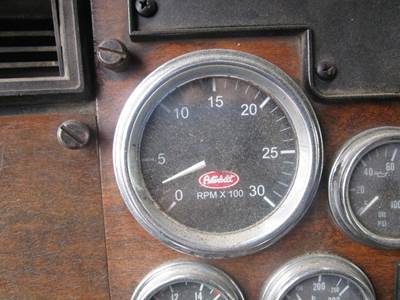 Peterbilt 377 Instrument Panel Cluster