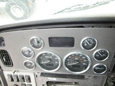 Peterbilt 386 Instrument Panel Cluster