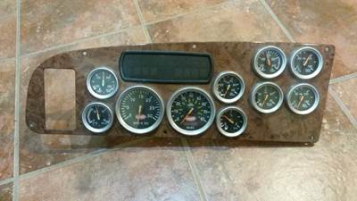 Peterbilt 387 Instrument Panel Cluster