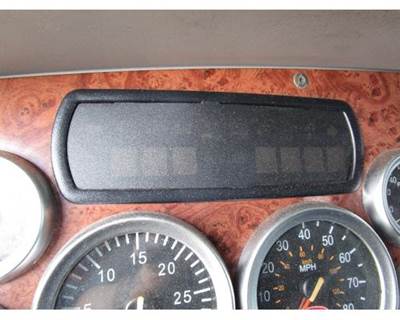 Peterbilt 387 Instrument Panel Cluster
