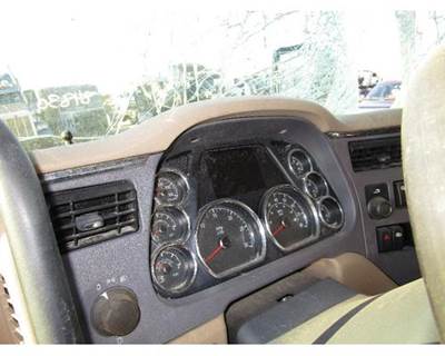 Peterbilt 579 Instrument Panel Cluster