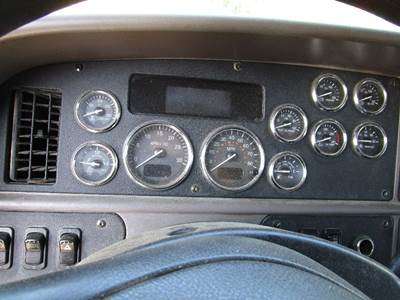 Peterbilt 587 Instrument Panel Cluster