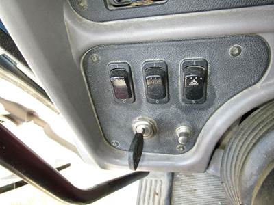 Peterbilt 587 Instrument Panel Cluster