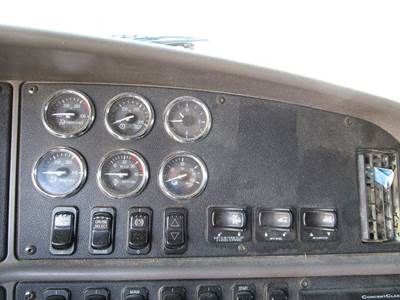 Peterbilt 587 Instrument Panel Cluster