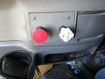 Peterbilt 587 Instrument Panel Cluster