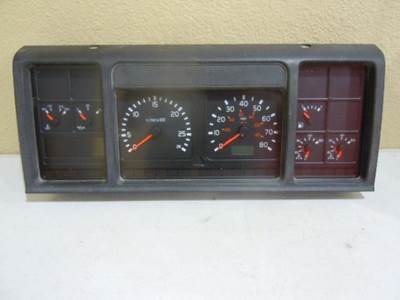 Volvo 3198180-P01 Instrument Panel Cluster