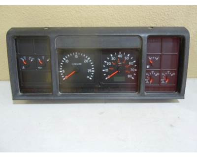 Volvo 3198180-P01 Instrument Panel Cluster