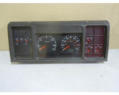 Volvo 3198180-P01 Instrument Panel Cluster