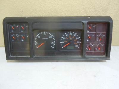 Volvo 3198184-P01 Instrument Panel Cluster