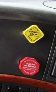 Volvo VNL Instrument Panel Cluster