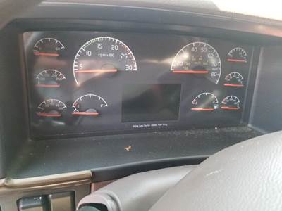 Volvo VNL Instrument Panel Cluster