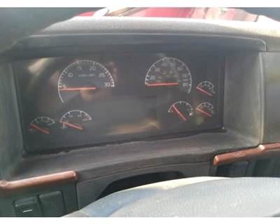 Volvo VNL Instrument Panel Cluster