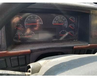 Volvo VNL Instrument Panel Cluster