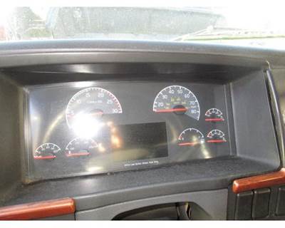 Volvo VNL Instrument Panel Cluster
