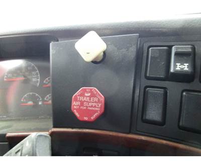 Volvo VNL Instrument Panel Cluster