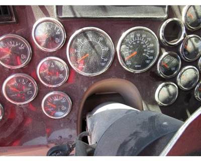Western Star 4900 Instrument Panel Cluster for a Western Star TR 4900 SA