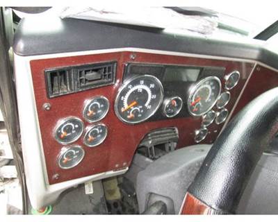 Western Star 5700 Instrument Panel Cluster for a Western Star TR 5700